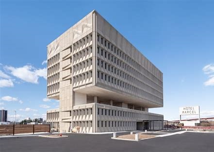 Hotel Marcel Tour